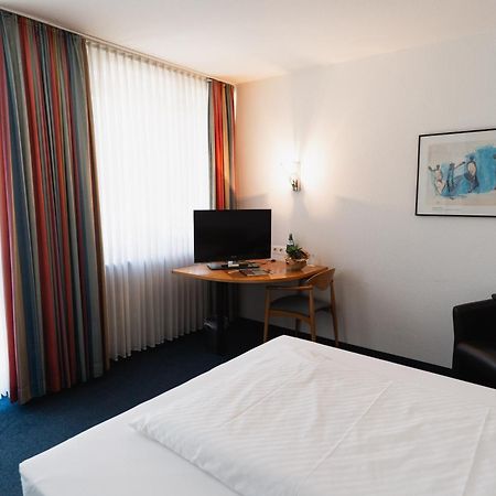 Hotel Am Weiher แอร์เคอเลนซ์ ภายนอก รูปภาพ