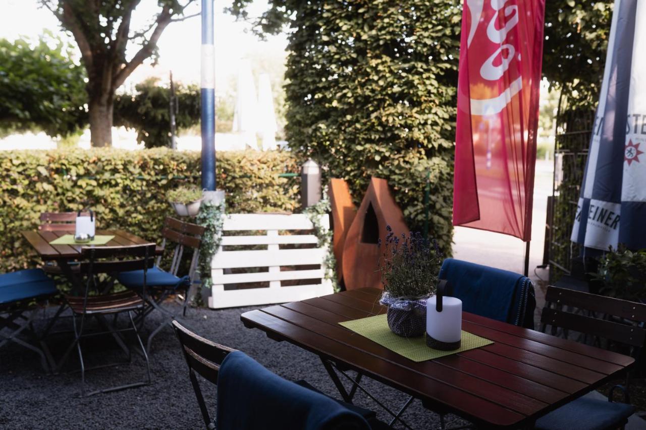Hotel Am Weiher แอร์เคอเลนซ์ ภายนอก รูปภาพ