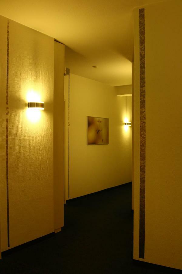 Hotel Am Weiher แอร์เคอเลนซ์ ภายนอก รูปภาพ